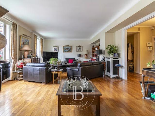 Vente Appartement 6 pièces 200.38 m2 Paris 15ème