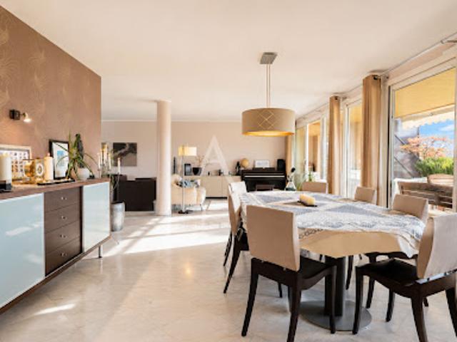 Vente Appartement 6 pièces 212.2 m2 Saint Julien en Genevois