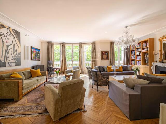 Vente Appartement 6 pièces 235.5 m2 Paris 16ème