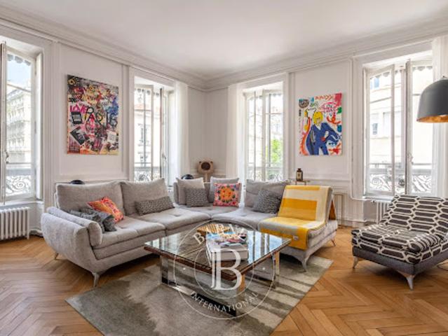 Vente Appartement 6 pièces 237.62 m2 Lyon 6ème