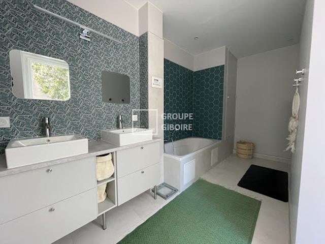 Vente Appartement 6 pièces 245 m2 Rennes