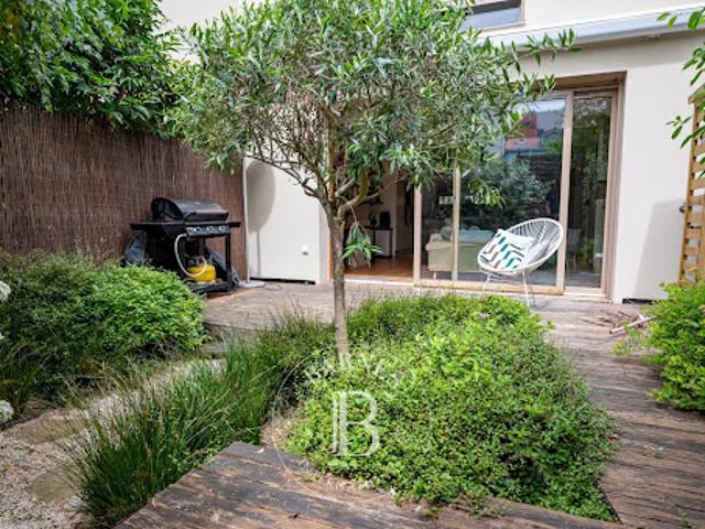 Vente Appartement 7 pièces 135 m2 Courbevoie