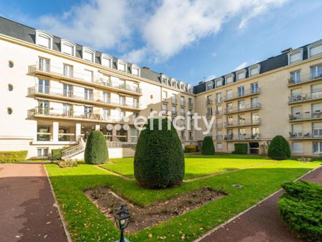 Vente Appartement 7 pièces 149 m2 Versailles