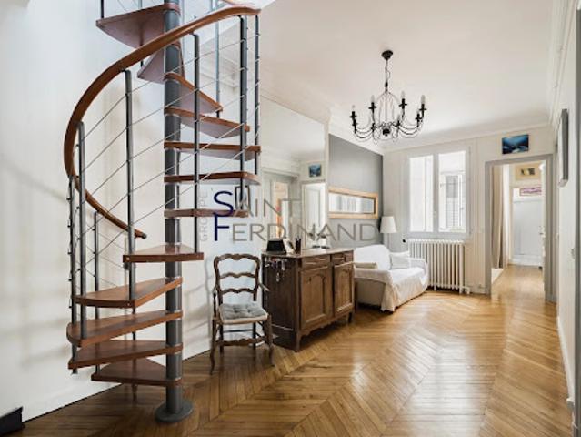 Vente Appartement 7 pièces 154.1 m2 Paris 17ème