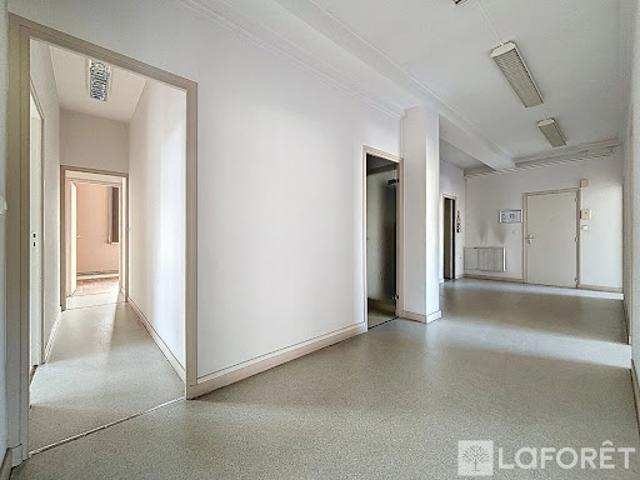 Vente Appartement 7 pièces 155.76 m2 Armentieres