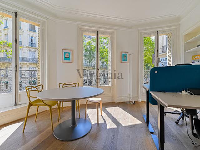 Vente Appartement 7 pièces 161.71 m2 Paris 8ème