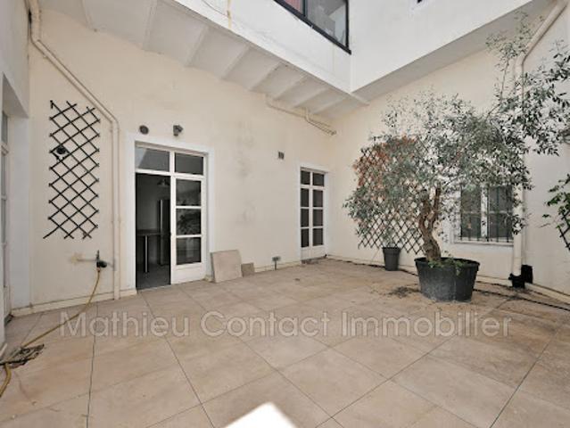 Vente Appartement 7 pièces 188.85 m2 Nimes