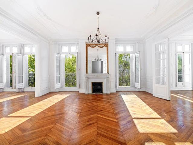 Vente Appartement 7 pièces 197.6 m2 Paris 17ème