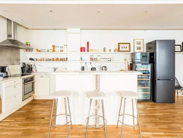 Vente Appartement 7 pièces 210.31 m2 Paris 11ème