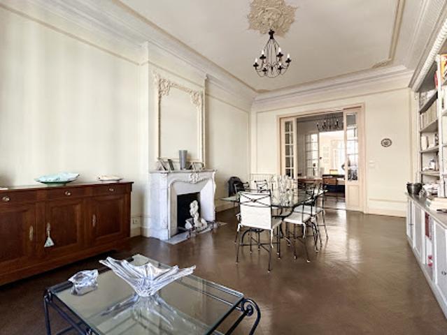 Vente Appartement 7 pièces 215 m2 Marseille 6ème