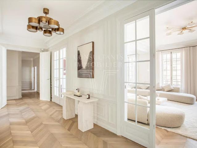 Vente Appartement 7 pièces 216 m2 Paris 16ème