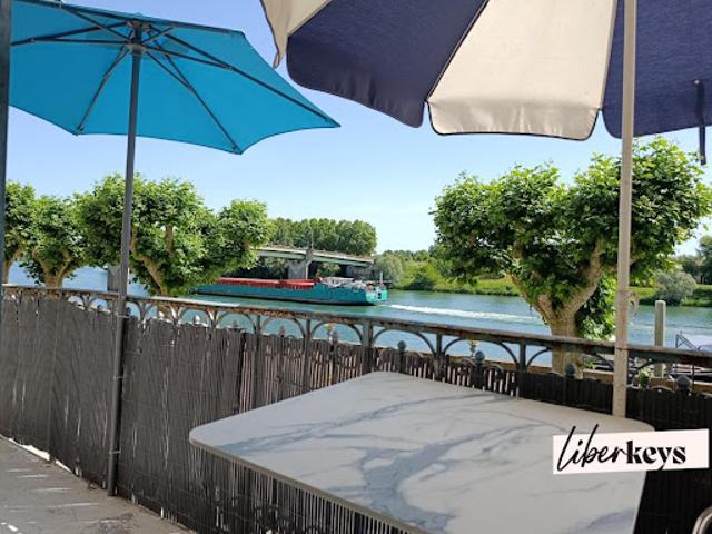 Vente Appartement 7 pièces 229.5 m2 Tournus