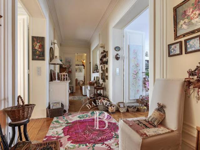 Vente Appartement 7 pièces 231.28 m2 Paris 17ème
