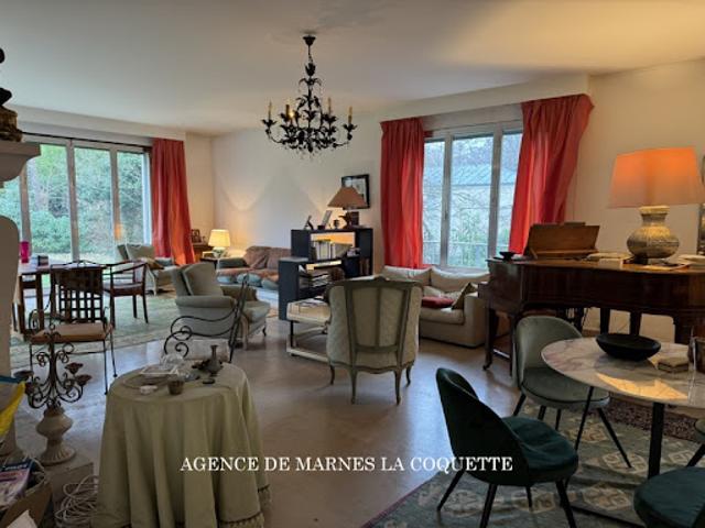 Vente Appartement 7 pièces 234 m2 Marnes la Coquette