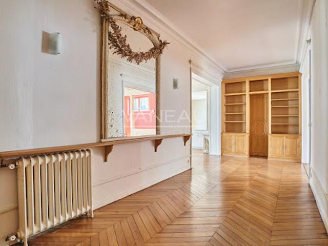Vente Appartement 7 pièces 241.6 m2 Paris 9ème