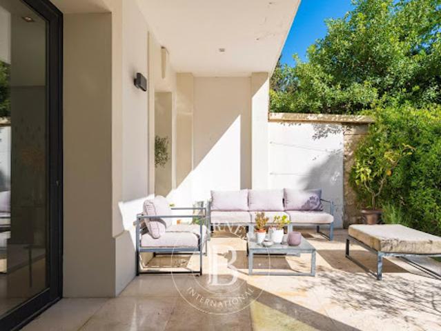 Vente Appartement 7 pièces 250.11 m2 Marseille 8ème
