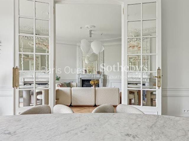 Vente Appartement 7 pièces 270.11 m2 Paris 17ème