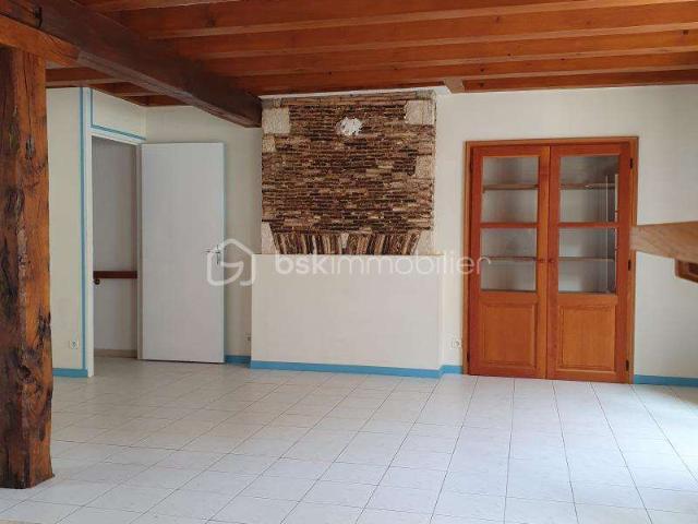 Vente appartement 7 pièces Sauzé Vaussais 79
