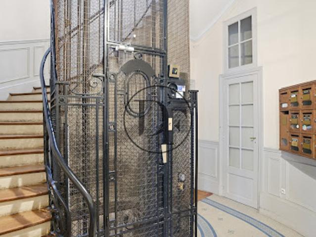 Vente Appartement 8 pièces 175 m2 Fontainebleau