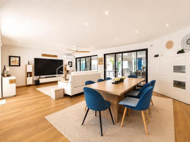 Vente Appartement 8 pièces 177 m2 Saint Laurent des Vignes