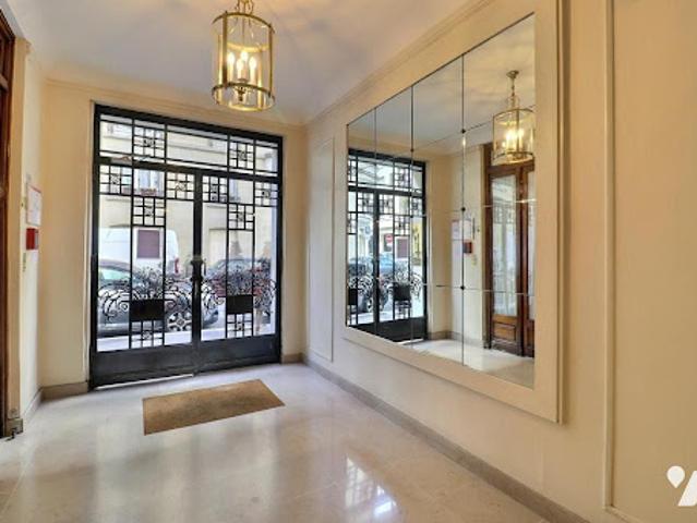 Vente Appartement 8 pièces 207.66 m2 Paris 7ème