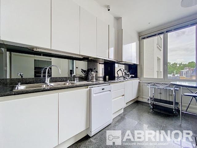 Vente Appartement 8 pièces 208.97 m2 Lille