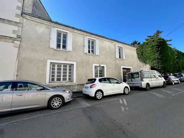 Vente Appartement 8 pièces 230 m2 Jonzac