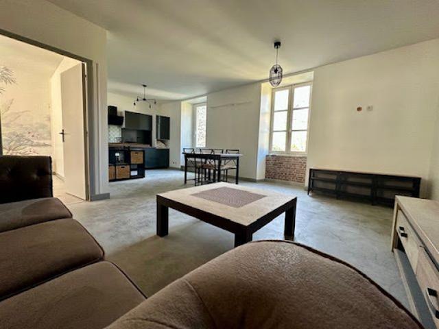 Vente Appartement 8 pièces 230 m2 Jonzac