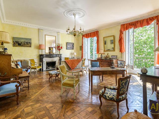 Vente Appartement 8 pièces 236.88 m2 Nantes
