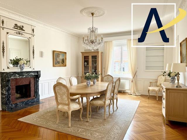 Vente Appartement 8 pièces 289.8 m2 Belfort