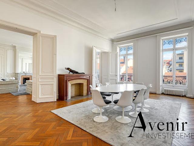 Vente Appartement 8 pièces 295 m2 Lyon 6ème