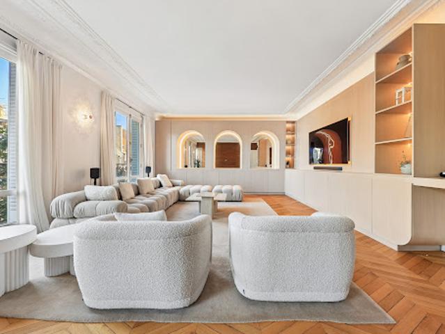 Vente Appartement 8 pièces 310.3 m2 Paris 8ème
