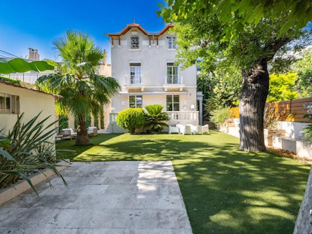 Vente Maison 8 pièces 325 m2 Marseille 8ème