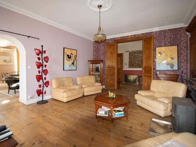 Vente Appartement 8 pièces 376 m2 Rontignon