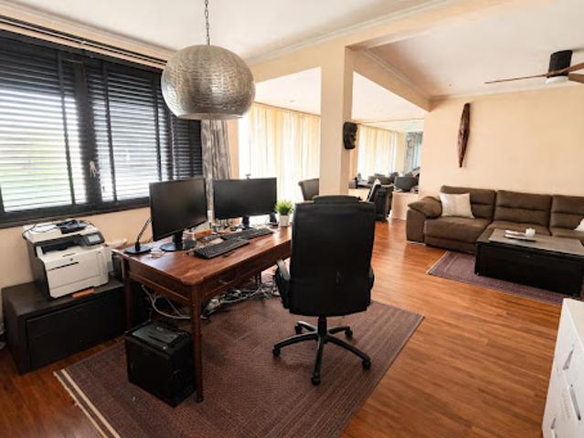 Vente Appartement 10 pièces 196 m2 Fontenay le Fleury