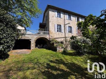 Vente Appartement 10 pièces 389 m2 Vals les Bains