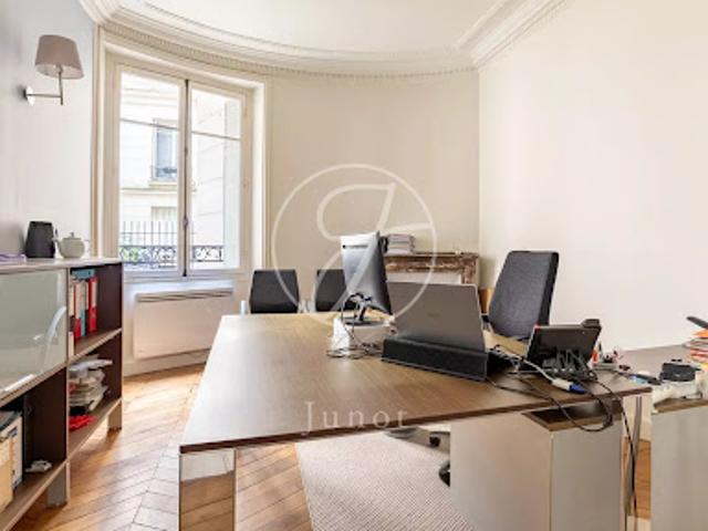 Vente Appartement 4 pièces 117.7 m2 Paris 16ème