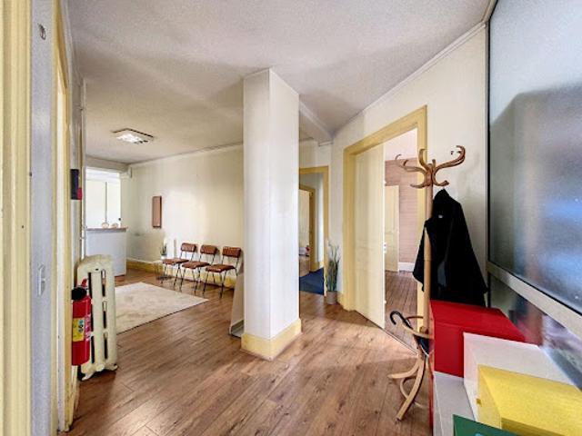 Vente Appartement 1 pièce 147.25 m2 Montluçon