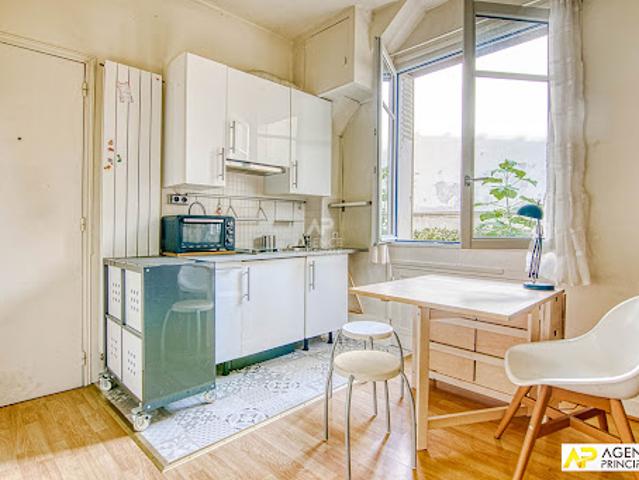 Vente Appartement 1 pièce 14.75 m2 Versailles