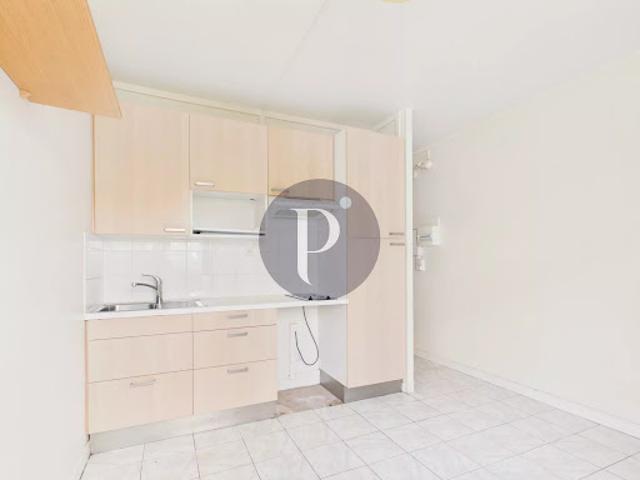 Vente Appartement 1 pièce 15.88 m2 Le Plessis Robinson