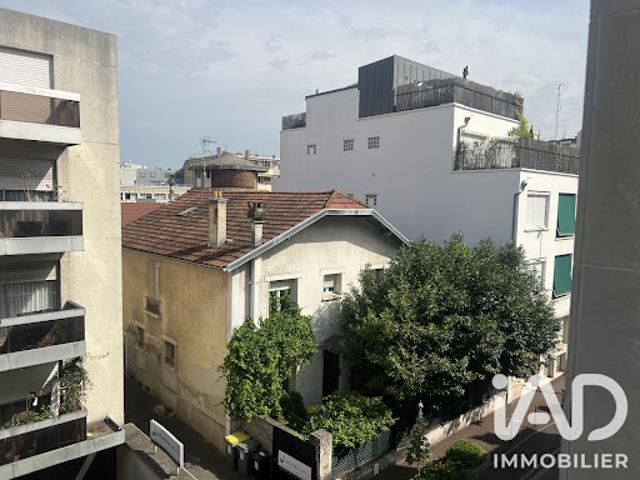 Vente Appartement 1 pièce 16 m2 Issy les Moulineaux