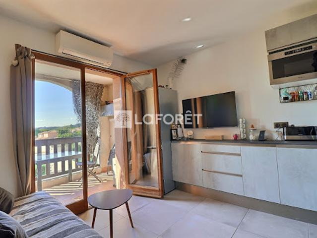 Vente Appartement 1 pièce 16 m2 La Londe les Maures