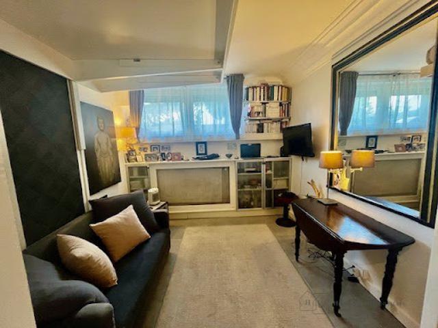 Vente Appartement 1 pièce 16 m2 Saint Nom la Bretèche