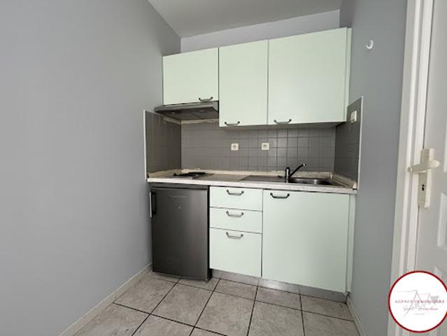 Vente Appartement 1 pièce 17 m2 Saint Amand Montrond