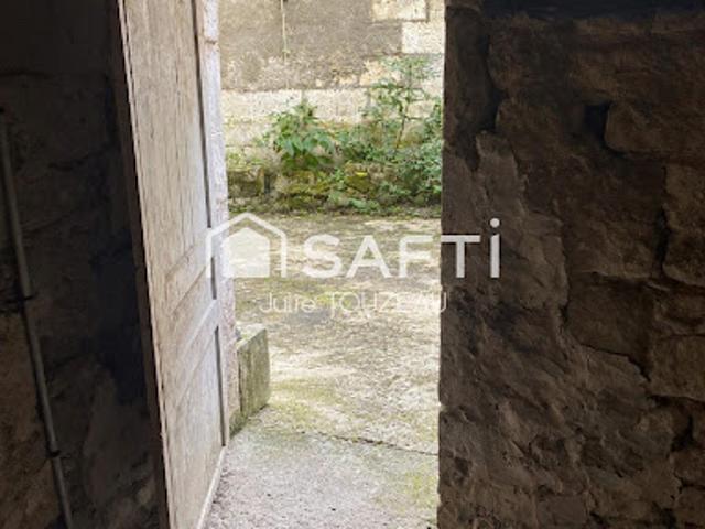 Vente Appartement 1 pièce 24 m2 Saintes
