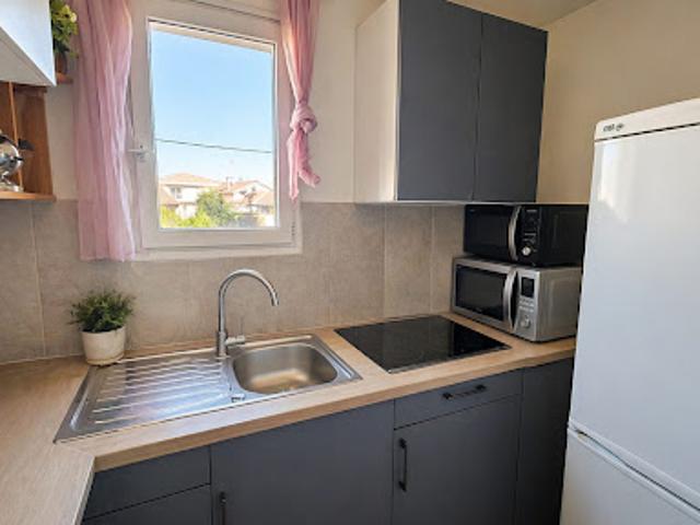 Vente Appartement 1 pièce 24.1 m2 Saint Cyr sur Mer