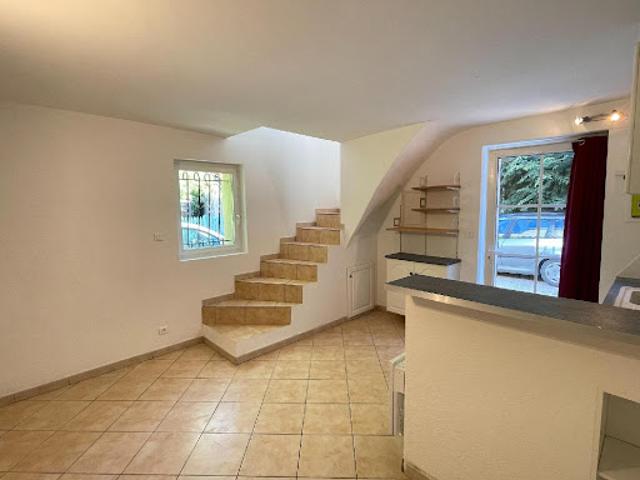 Vente Appartement 1 pièce 25 m2 Pertuis