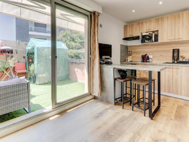 Vente Appartement 1 pièce 24 m2 Saint Laurent du Var