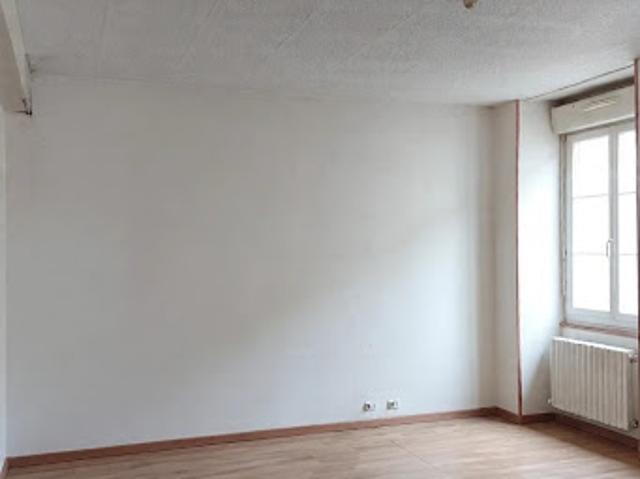 Vente Appartement 1 pièce 25 m2 Savigné l'Evêque