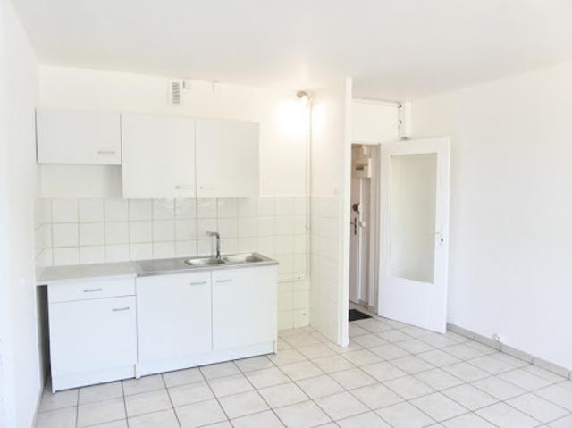 Vente Appartement 1 pièce 26 m2 Bruyeres le chatel